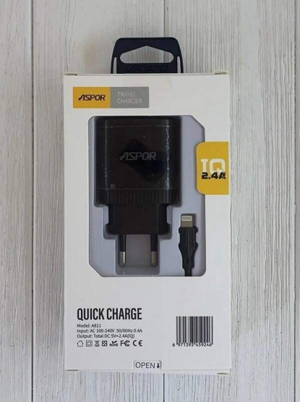 Пристрої побутові для заряджання акумуляторів мобільних телефонів Aspor A811 + кабель лайтнінг чорни (шт)