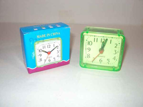 Будильник №ZW-6621(7966) квадратний малий, 3кольори (2,6 * 5,5 * 5,8см)  (200) (шт.)