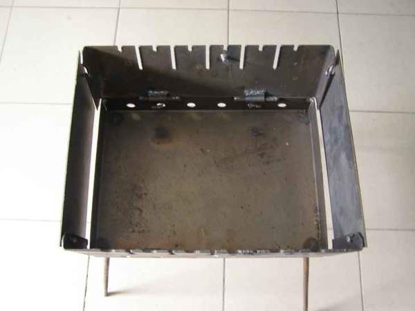 Мангал-валіза на 6шампурів 37*27*5см (висота ніжки35см) УК-М6 (1шт) (шт.)