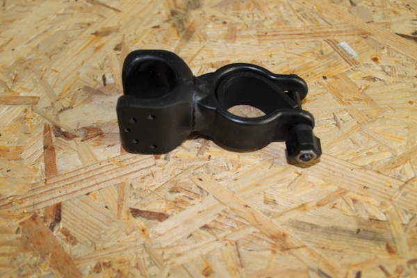 Кріплення KK 03 для ліхтарика на кермо (600) 1998 (шт.)